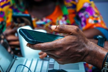 Digital Peacebuilding in Theory & Practice